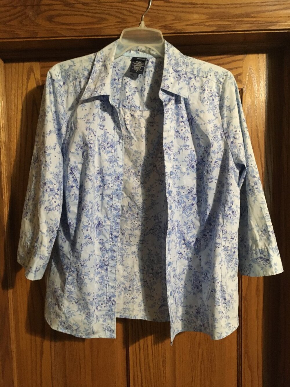 BASIC EDITIONS WOMAN BUTTON UP SHIRT FLORAL BLUE FLOWERS 1X
